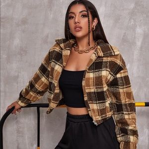 Zipper up plaid teddy jacket!